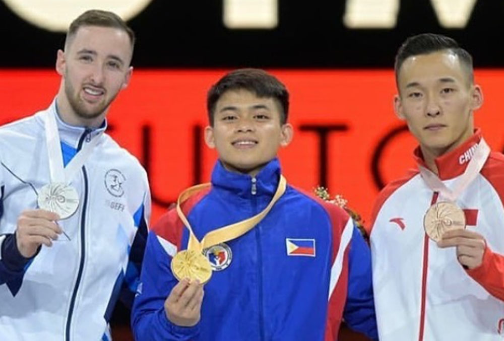 athletes holding their medal