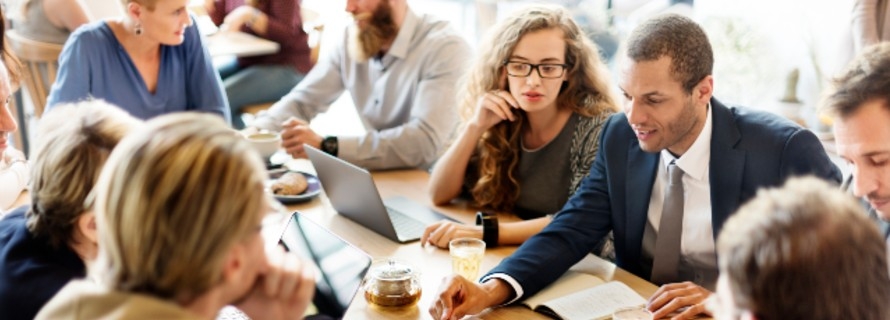 Differences between public and private sector graduate jobs